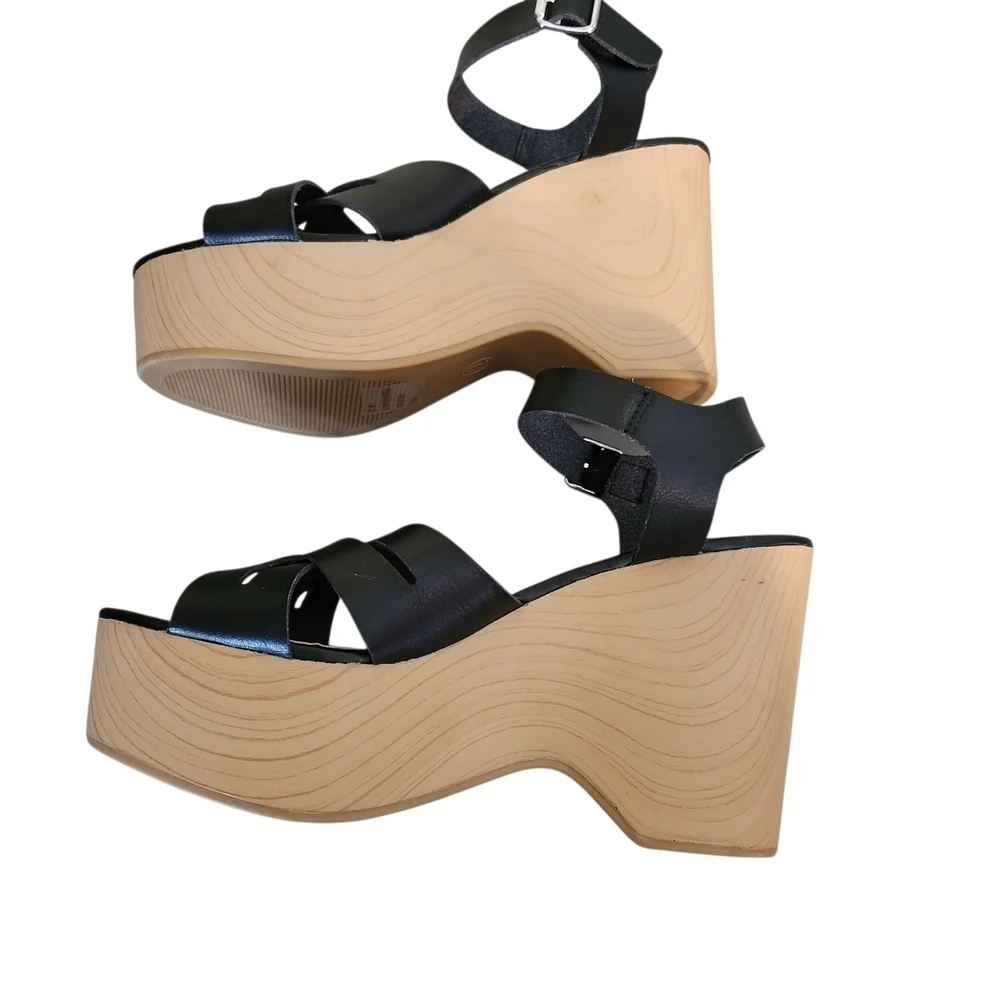 Torrid Black Wedge Heels, Sz 9
